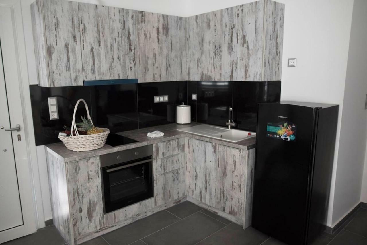 Lf Suites - Irene Thebes Екстер'єр фото