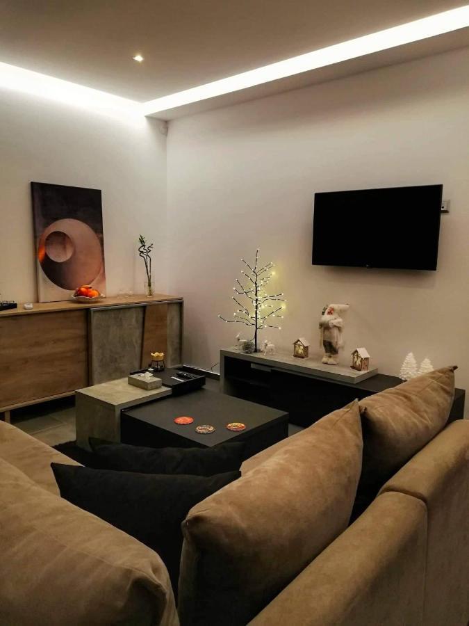 Lf Suites - Irene Thebes Екстер'єр фото